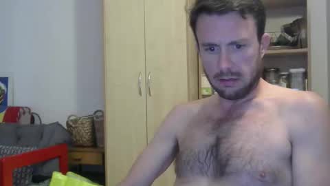 Snapshot of hotgardenersexy chatting on 04/15/26, 10:32 Le jardinier sexy online show from 04/15/26, 10:32