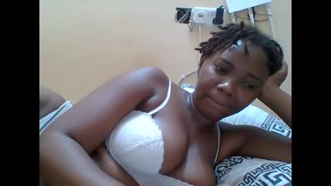 Queen online show from 02/28/26, 08:21