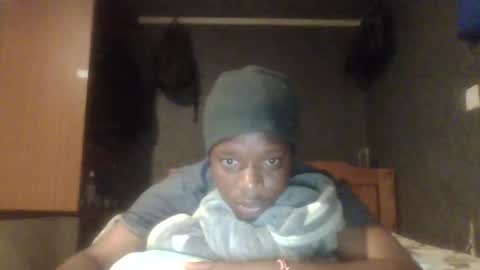 hotguyy001 online show from 02/15/25, 04:45