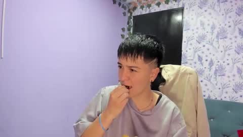 hannah online show from 11/04/25, 01:59