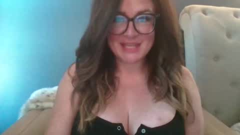 hothousewife333 online show from 10/15/25, 02:50