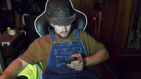 TW28 online show from 10/27/25, 07:56