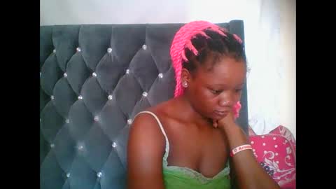 LOYCE online show from 12/17/25, 07:25