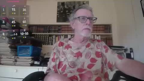 Snapshot of hotlux_54 chatting on 05/27/26, 08:00 hotlux_54 online show from 05/27/26, 08:00