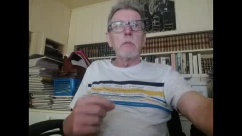 Snapshot of hotlux_54 chatting on 07/17/26, 10:00 hotlux_54 online show from 07/17/26, 10:00