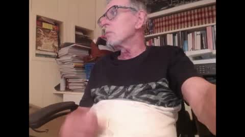 Snapshot of hotlux_54 chatting on 07/20/26, 03:25 hotlux_54 online show from 07/20/26, 03:25