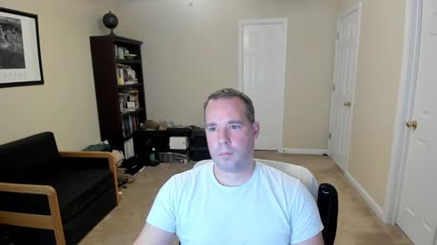 hotmale4u692000 online show from 12/28/24, 08:25