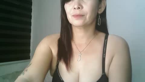 hotmamajen4u online show from 05/03/26, 11:33