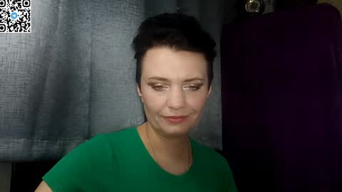Snapshot of hotmamaqueen234 chatting on 05/06/26, 08:25 hotmamaqueen234 online show from 05/06/26, 08:25