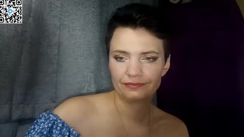 Snapshot of hotmamaqueen234 chatting on 05/21/26, 09:11 hotmamaqueen234 online show from 05/21/26, 09:11