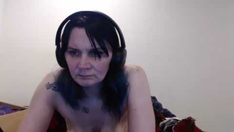 Snapshot of hotmodel1984 chatting on 06/08/26, 04:24 hotmodel1984 online show from 06/08/26, 04:24