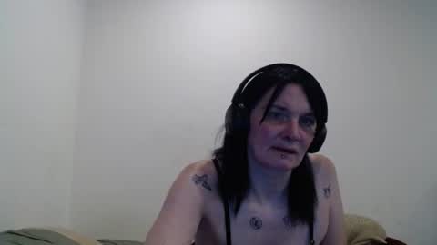 Snapshot of hotmodel1984 chatting on 07/15/26, 02:28 hotmodel1984 online show from 07/15/26, 02:28