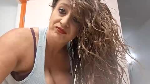 hotmom0610 online show from 04/29/26, 12:16