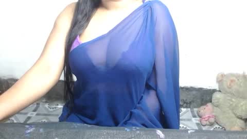 Snapshot of hotmuskan21 chatting on 01/16/25, 05:44 Muskan online show from 01/16/25, 05:44
