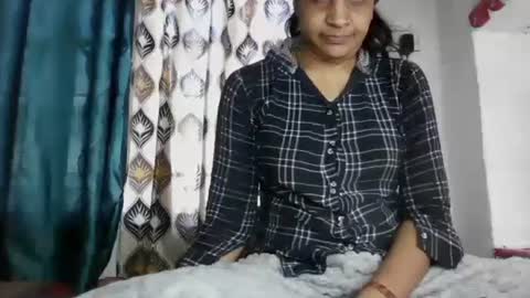 lola online show from 01/11/25, 07:49