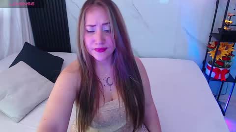 Sussy Bloom  online show from 10/14/25, 06:52