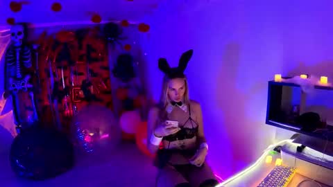 hotprincess2hot online show from 10/31/25, 02:18