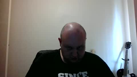 Snapshot of hotrodder323 chatting on 01/20/25, 04:32 hotrodder323 online show from 01/20/25, 04:32