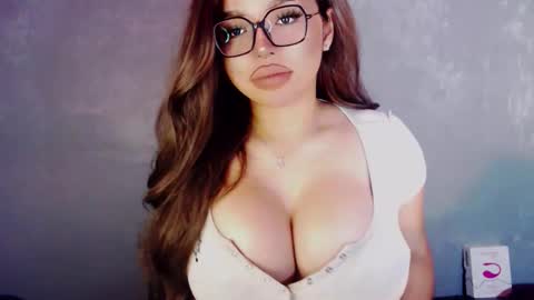 Snapshot of hotsexyhugetrans chatting on 01/13/26, 04:18 Marga Avery online show from 01/13/26, 04:18