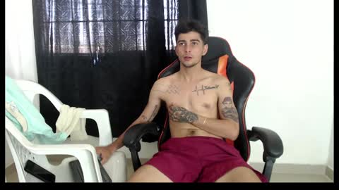 Snapshot of hotsteel420 chatting on 02/02/25, 04:11 hotsteel420 online show from 02/02/25, 04:11