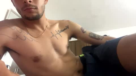 Snapshot of hotsteel420 chatting on 02/21/25, 01:44 hotsteel420 online show from 02/21/25, 01:44