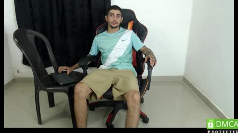 Snapshot of hotsteel420 chatting on 09/16/25, 12:33 hotsteel420 online show from 09/16/25, 12:33