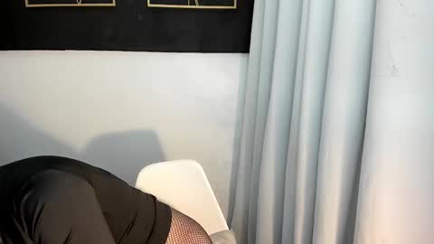 STELLA online show from 10/16/25, 08:21