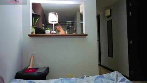 Snapshot of hotstud_999 chatting on 07/07/26, 04:26 Andres online show from 07/07/26, 04:26