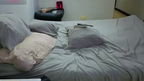 Snapshot of hotstud_999 chatting on 08/01/26, 04:01 Andres online show from 08/01/26, 04:01