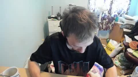 Snapshot of hotsummer1996 chatting on 10/18/25, 08:04 hot online show from 10/18/25, 08:04