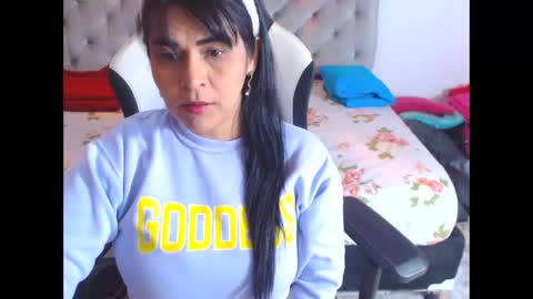 hotsweet 69 online show from 02/21/26, 05:19