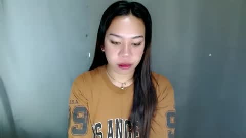 jelaigrande  online show from 04/19/26, 10:56