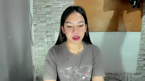 Snapshot of hott_cumforyou chatting on 05/04/26, 10:28 jelaigrande online show from 05/04/26, 10:28