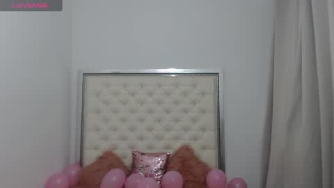 Snapshot of hott_eryka chatting on 02/16/25, 12:10 Eryka online show from 02/16/25, 12:10