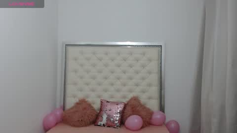 Snapshot of hott_eryka chatting on 02/22/25, 03:45 Eryka online show from 02/22/25, 03:45