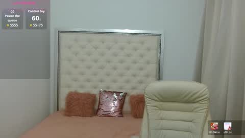 Snapshot of hott_eryka chatting on 03/09/26, 10:08 Eryka online show from 03/09/26, 10:08