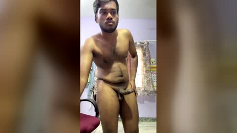 hottamilguy01 online show from 02/19/26, 04:52