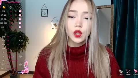 Snapshot of hottease_pvt chatting on 12/05/24, 02:20 hello Im Eva online show from 12/05/24, 02:20