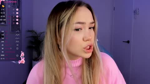 Snapshot of hottease_pvt chatting on 12/10/24, 07:47 hello Im Eva online show from 12/10/24, 07:47