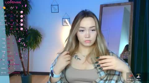 Snapshot of hottease_pvt chatting on 01/09/25, 01:50 hello Im Eva online show from 01/09/25, 01:50