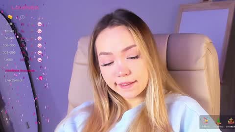 Snapshot of hottease_pvt chatting on 01/14/25, 02:29 hello Im Eva online show from 01/14/25, 02:29