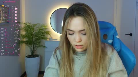 Snapshot of hottease_pvt chatting on 01/30/25, 05:09 hello Im Eva online show from 01/30/25, 05:09