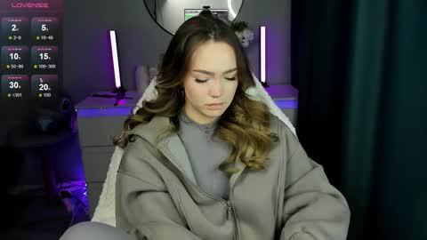 Snapshot of hottease_pvt chatting on 09/09/25, 11:54 hello Im Eva online show from 09/09/25, 11:54