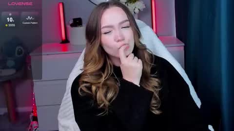 Snapshot of hottease_pvt chatting on 10/08/25, 07:28 hello Im Eva online show from 10/08/25, 07:28