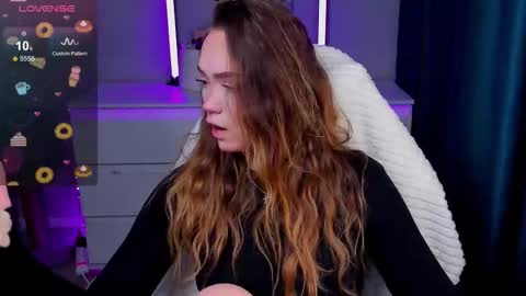 hello Im Eva online show from 03/11/26, 01:17