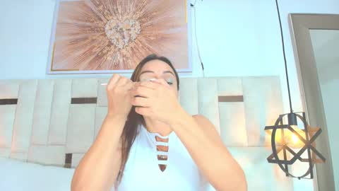 Snapshot of hottest_mature__ chatting on 10/19/25, 12:44 Natalie  online show from 10/19/25, 12:44