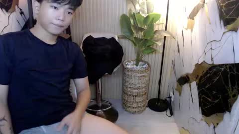 Snapshot of hottestloues chatting on 06/08/26, 12:58 hottestloues online show from 06/08/26, 12:58