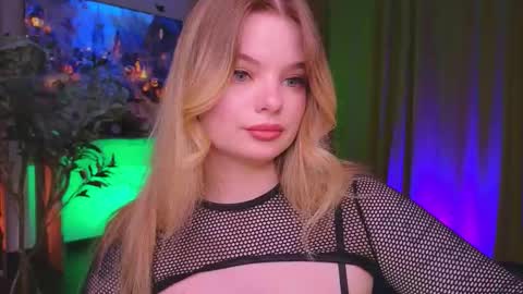 Snapshot of hottie_jane chatting on 10/23/25, 03:44 Jane online show from 10/23/25, 03:44