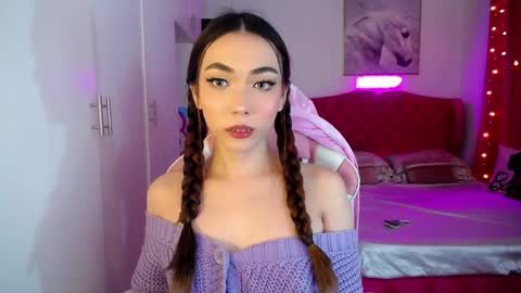 LEXIE- dont forget to give me thumbs up online show from 12/09/24, 06:57