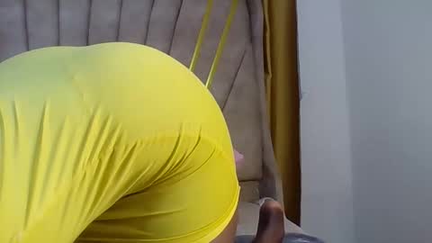 hottie_mammy online show from 04/30/26, 09:19
